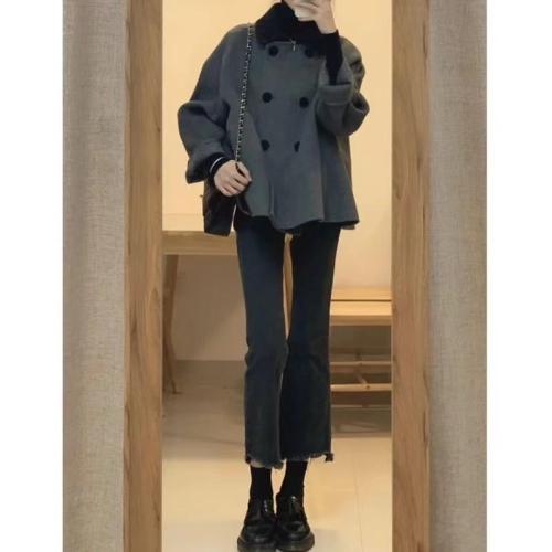 Gray short woolen coat for women autumn and winter doll collar retro thickened small Korean style Hepburn style woolen coat