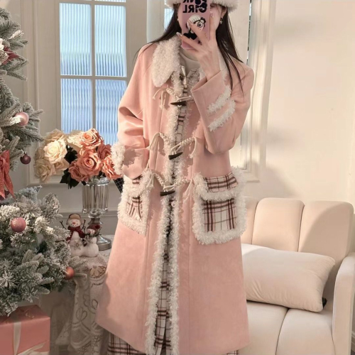 Xiaoxiangfeng horn button coat for women, mid-length, 2024 autumn and winter new style, high-end plush stitching woolen coat