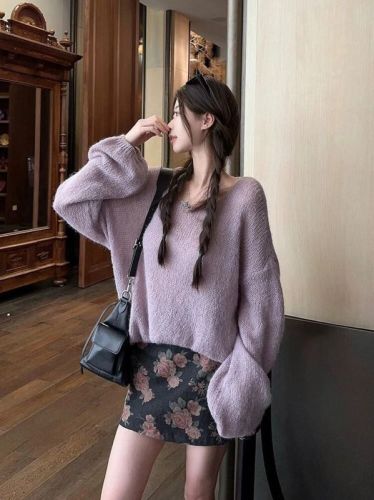 Lazy style loose age-reducing purple knitted sweater women's early autumn high-waisted printed skirt two-piece set