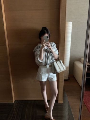 Old money wears simple casual button striped knitted shawl white linen shirt + shorts three-piece set