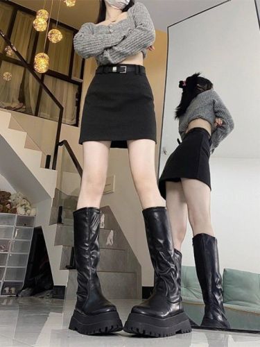 Plus size American hottie high-waisted woolen hip-hugging skirt A-line skirt for women black anti-exposure skirt sexy short skirt