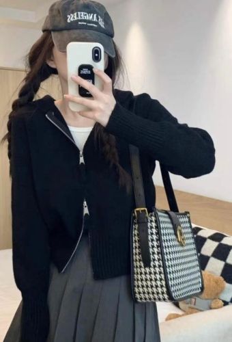 Gray zipper hooded knitted cardigan autumn and winter women's unique top super nice design niche sweater jacket