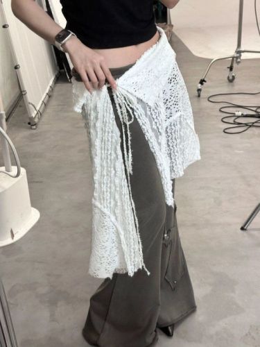 New white street romantic hottie lace-up layered skirt for women with hollow lace and apron