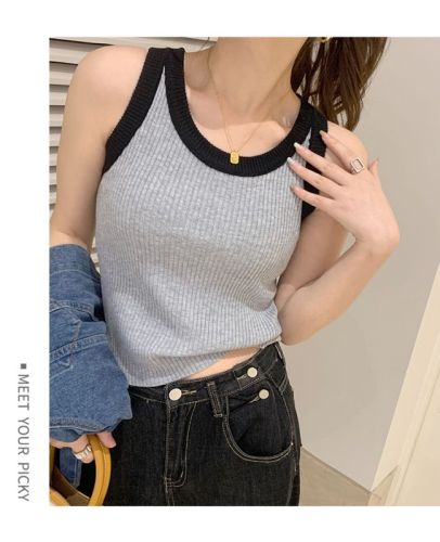 Knitted vest for women to wear as an inner wear, niche design, contrasting color suspenders to cover the side breasts, French chic sleeveless top