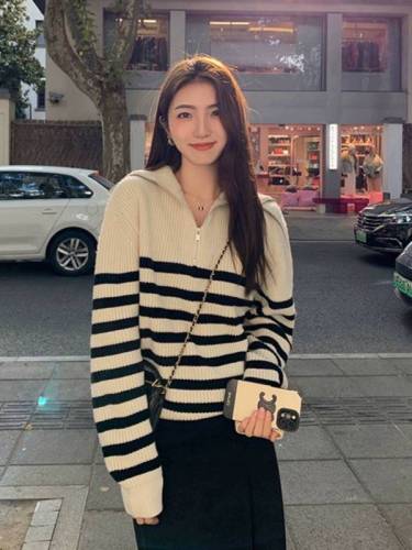 Striped polo lapel half-zip sweater for women 2024 new autumn and winter loose Korean style lazy style knitted top for women