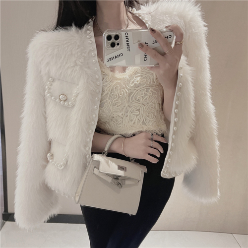 Imitation fox fur top for women in autumn and winter gentle style fashionable lady fur one-piece beaded short coat