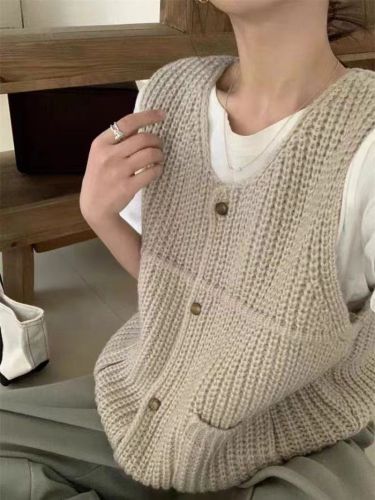 Korean retro thick-line knitted vest jacket for women to wear spring new layered sweater vest top trendy