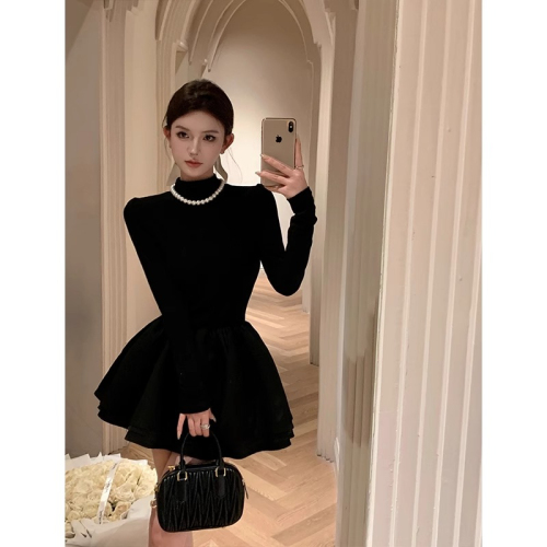 2024 early autumn new Hepburn style black dress women's wear high-end princess tutu skirt daughter's little black dress