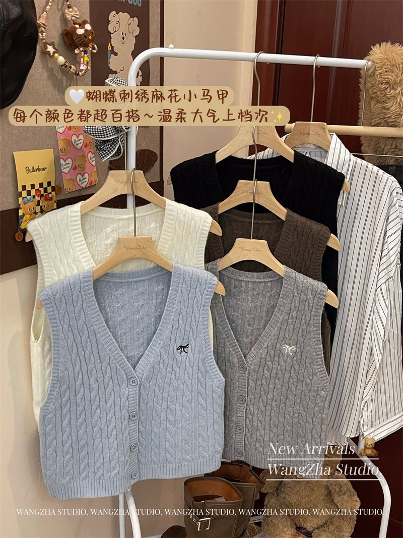 Photographed High-End Layered Knit Vest for Women, Autumn Bowknot Embroidery Cable Knit Versatile Top Coat