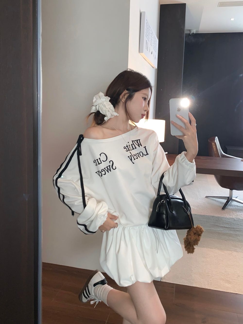 Real shot side striped bow dress autumn new French sloping shoulder hottie loose sweatshirt dress