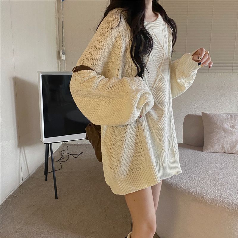 Real shot, real, new style of autumn and winter, lazy and loose outside, wearing twisted mid-length sweater for women