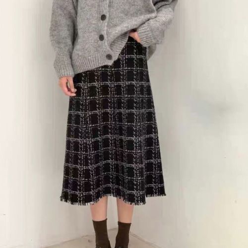 Korean Small Chloé Style Women's Knitted A-line Skirt for Autumn/Winter New Arrival Medium-Length Fringe Woolen Long Dress
