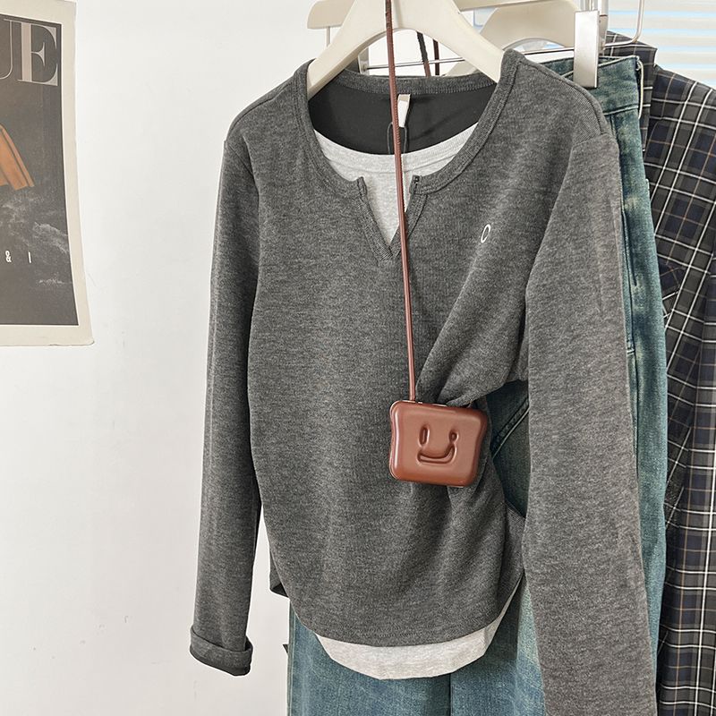 Real shot #Gray fake two-piece right shoulder long-sleeved T-shirt for women in spring and autumn pleated waist bottoming shirt with inner top