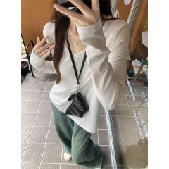 Real shot of lazy style long-sleeved T-shirt with U-neck for women, loose and slimming, early autumn innerwear 
