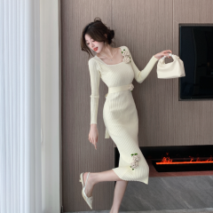 High-end Sexy French Knit Dress for Women - Autumn/Winter, Off-white Floral Pattern, Elegant and Fitted, Sisterly Style, Bustier Long Dress