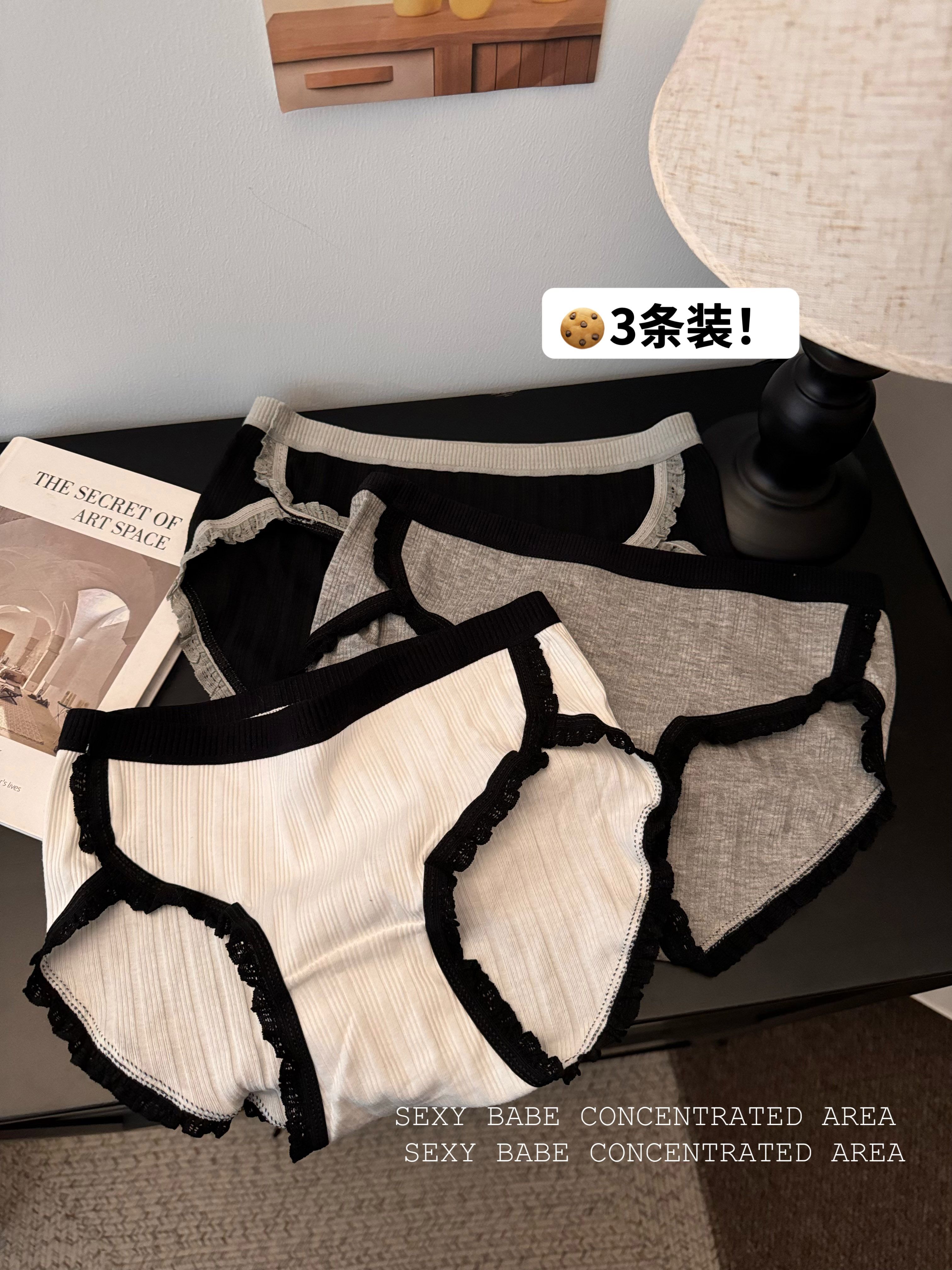 Real shot of simple solid color girls' underwear for students, Japanese style pure cotton crotch mid-waist women's underwear, 3 pack
