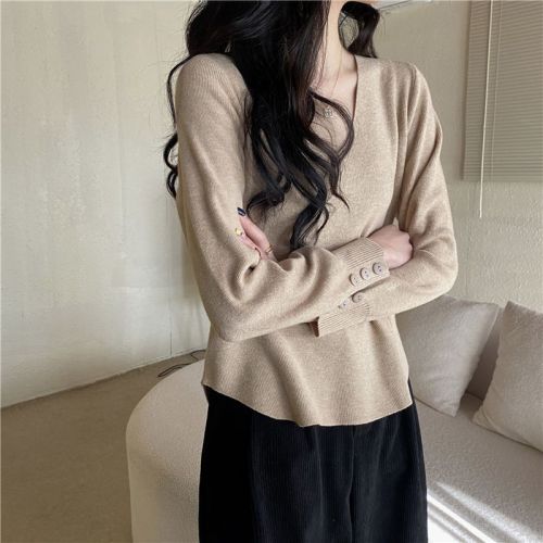 Real shot, real autumn and winter new pullover versatile V-neck long-sleeved bottoming sweater women's top