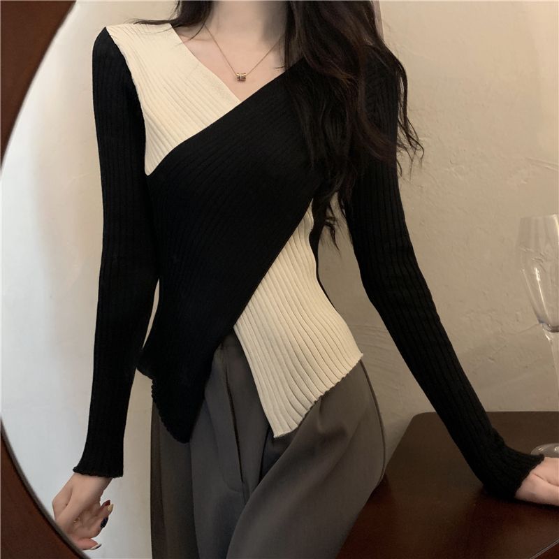Actual shot, true retro color-blocking cross V-neck long-sleeved knit top women's slimming base top