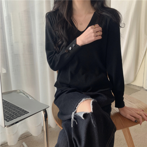 Real shot, real autumn and winter new pullover versatile V-neck long-sleeved bottoming sweater women's top