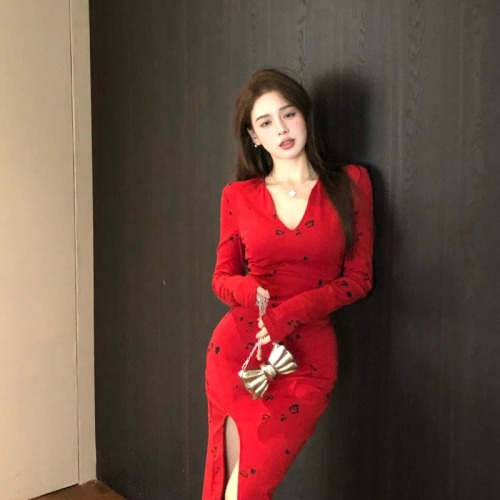 Real shot French red knitted sexy dress long-sleeved hot girl dress temperament slim royal sister skirt