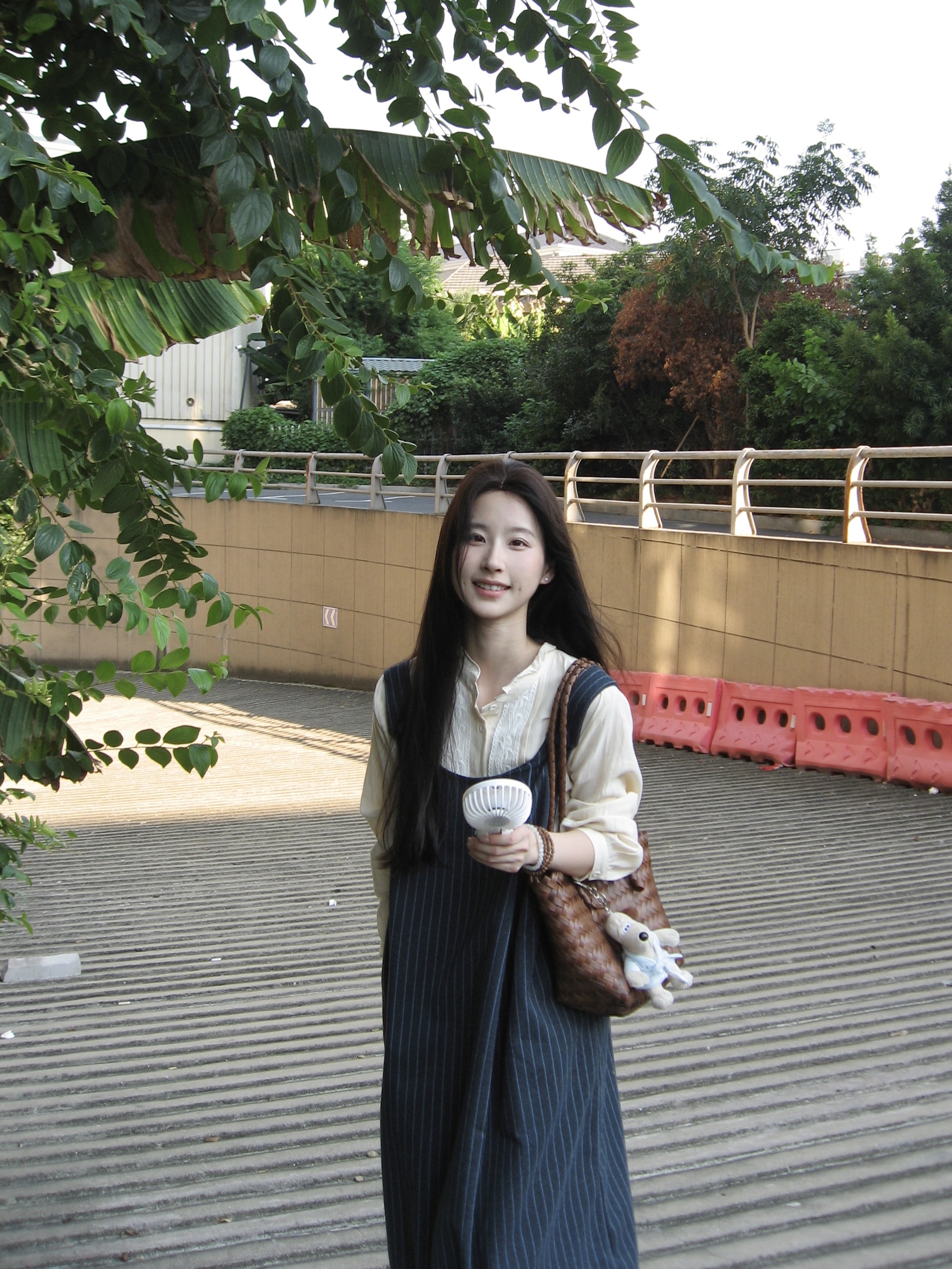 Actual shot of lace embroidered shirt, versatile top in autumn and winter, college style vertical striped tank top, A-line skirt