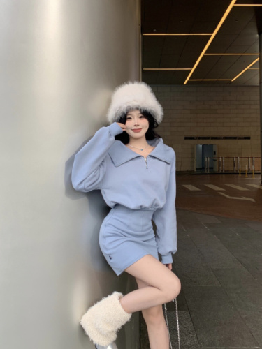 Real shot ~ hot girl’s butt-covering sweatshirt skirt for a petite person in a high-end short skirt