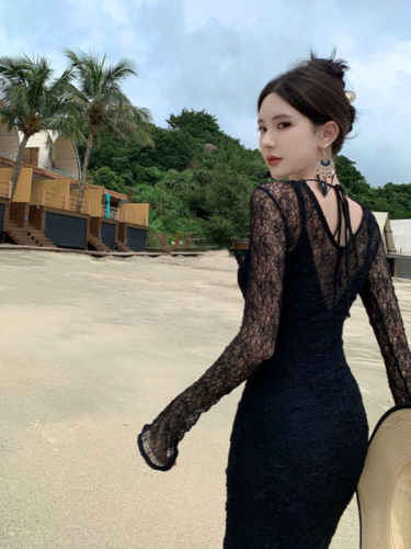 Lace long-sleeved blouse two-piece suit for women in summer, sexy hot girl, high-end French style inner wear, slim suspender dress