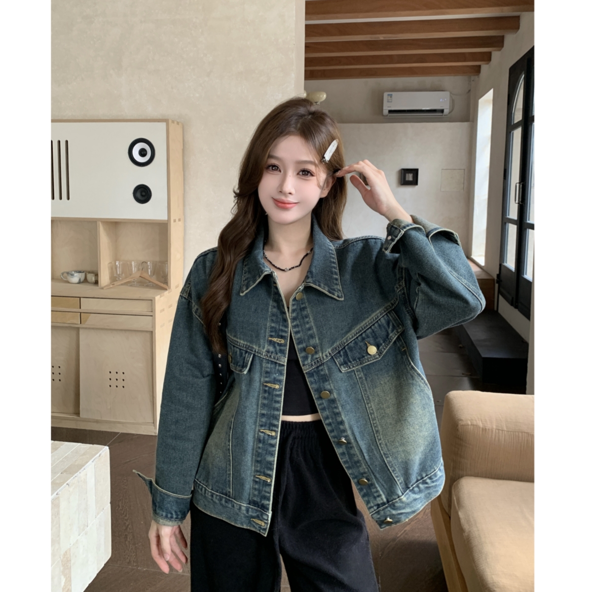 Photographed~ 2024 Spring and Autumn New Retro Slimming Denim Short Jacket for Women, Versatile Casual Short-Sleeved Top Coat Trend
