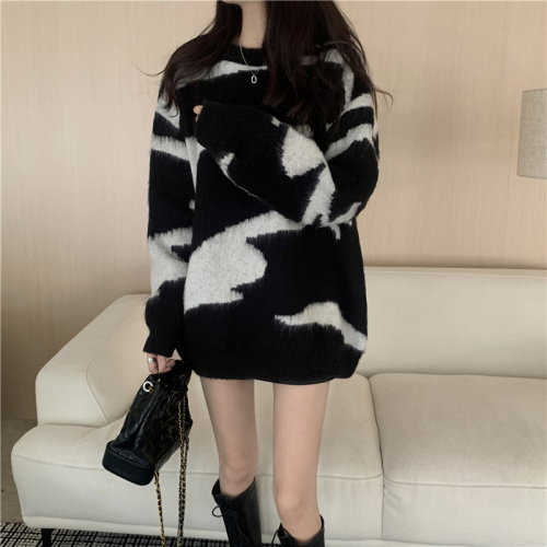 Real shot, real new design, zebra pattern pullover, loose slimming sweater, soft waxy sweater for women
