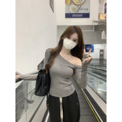 Actual shot of autumn and winter Korean style slim-fit pure desire off-shoulder slim solid color versatile long-sleeved bottoming T-shirt top