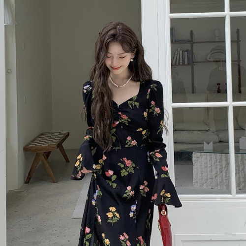 2024 new women's clothing new slim mid-length dress French romantic designer fashion slit floral skirt