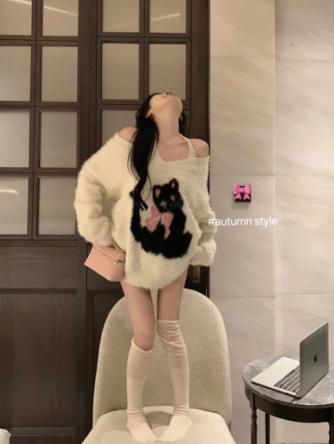 Actual shot ~ Lazy style mink-like cute cat V-neck loose sweater