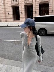 Photographed Autumn/Winter New Slimming Knitted Woolen Dress with Simple Button Front Long Dress