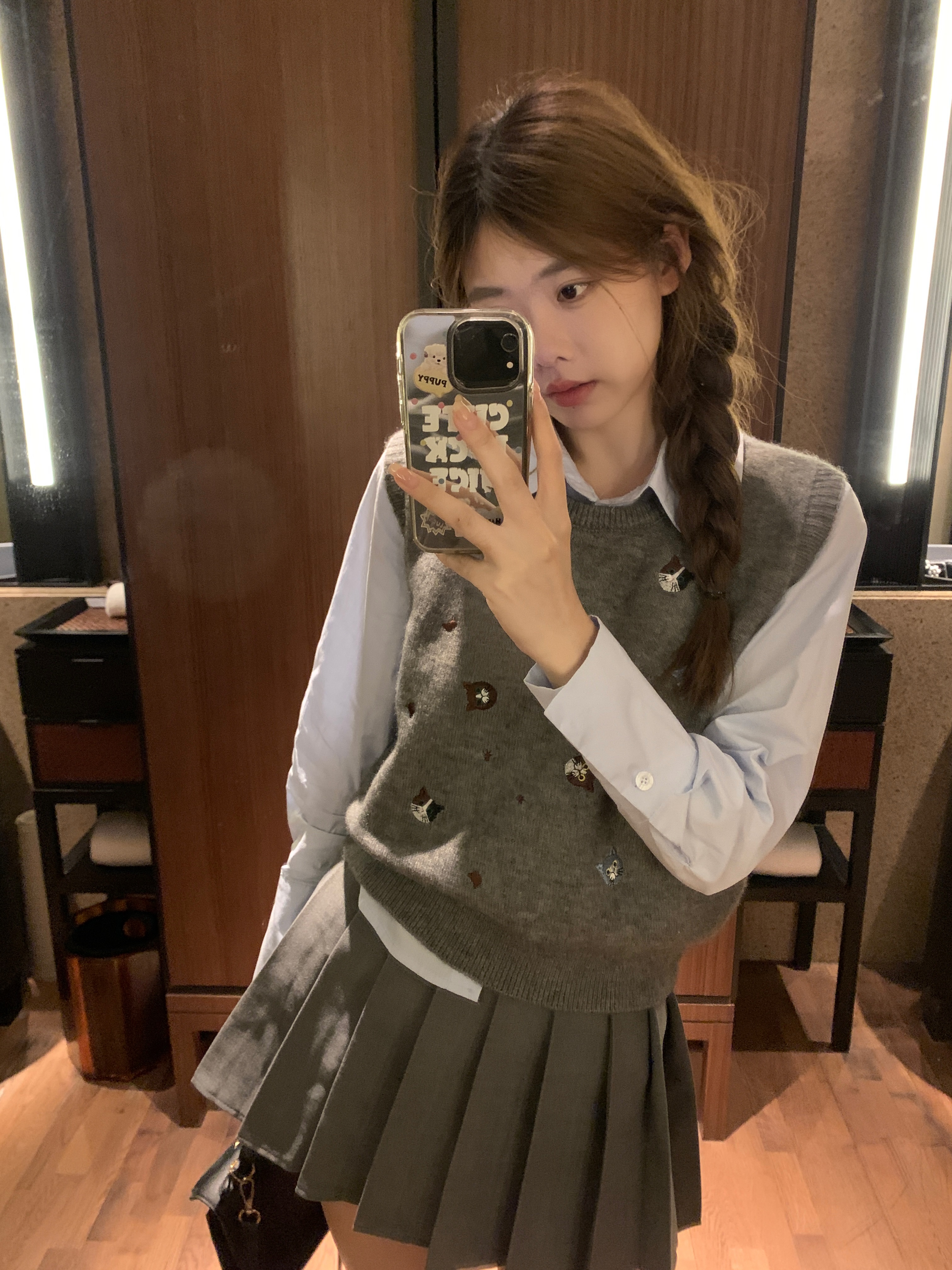 Hand-painted Cat Embroidery College Style Knit Vests for Women, Gray Tone, Elegant Autumn, Loose Set Top, Backless Vests
