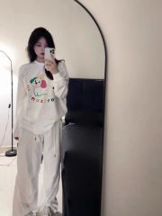 Women's White Collared Long-Sleeve T-Shirt with Personalized Print, Contrast Color, Simple and Elegant, High-End Basic Top