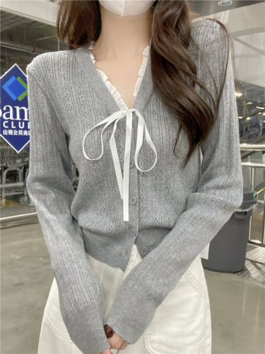 Photographed Pure Desire Soft Choker V-Neck Long-Sleeve Knit Cardigan