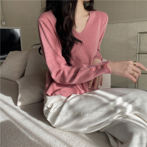 Real shot, real autumn and winter new pullover versatile V-neck long-sleeved bottoming sweater women's top