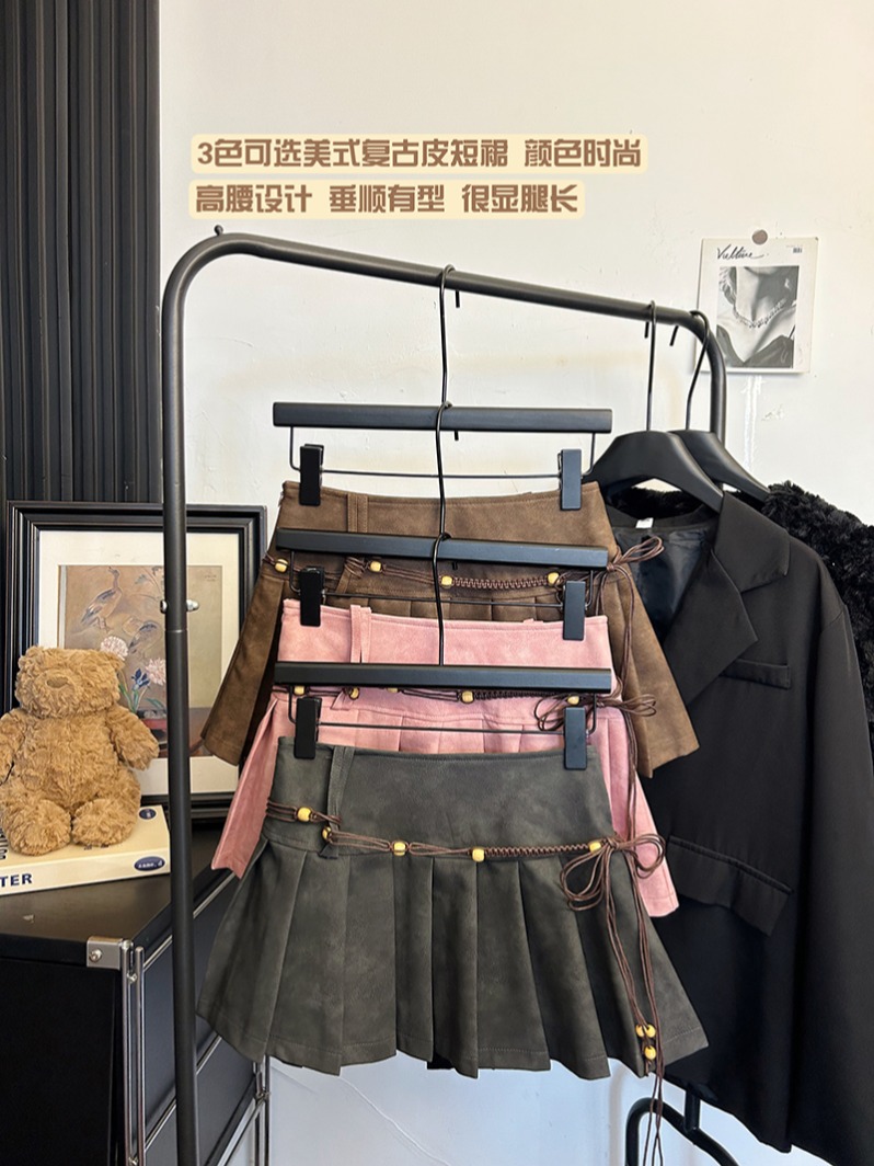 Real shot of retro PU leather skirt skirt for women in autumn and winter high-waisted hot girl style pure desire slimming A-line pleated skirt