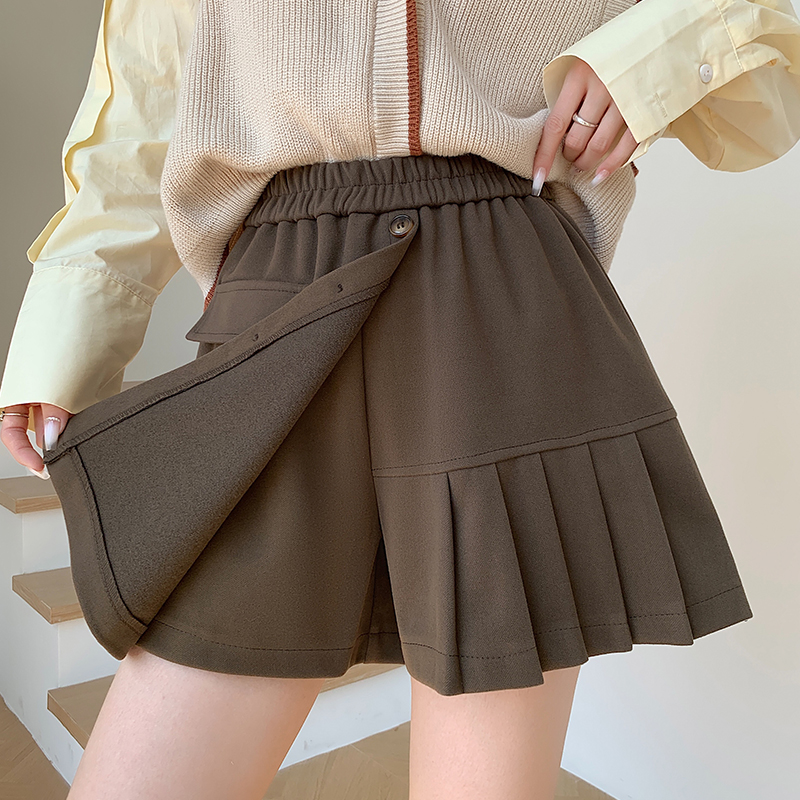 Real shot of high-waisted woolen trousers for women in autumn and winter woolen trouser skirts wide-leg shorts worn outside straight slim boot pants