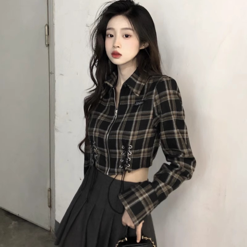 Original workmanship, French retro plaid long-sleeved shirt with niche design, slim-fitting high-waisted short top