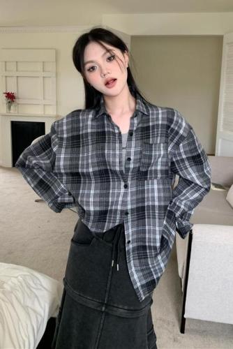 Actual shot of autumn and winter brushed loose lapel plaid shirt top cardigan