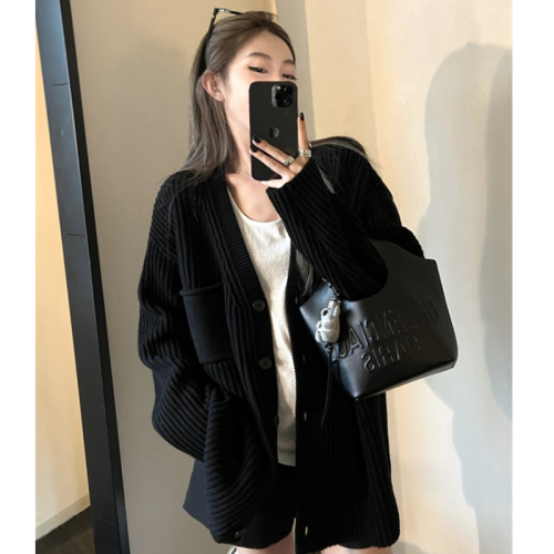 Lazy casual V-neck sweater jacket for women in autumn and winter new style loose and versatile knitted cardigan top