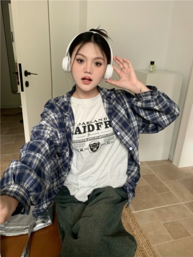 Real shot American campus retro plaid shirt + loose letter T-shirt