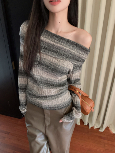 Real shot!  2024 new autumn style slimming Korean design long-sleeved striped one-line collar off-shoulder top