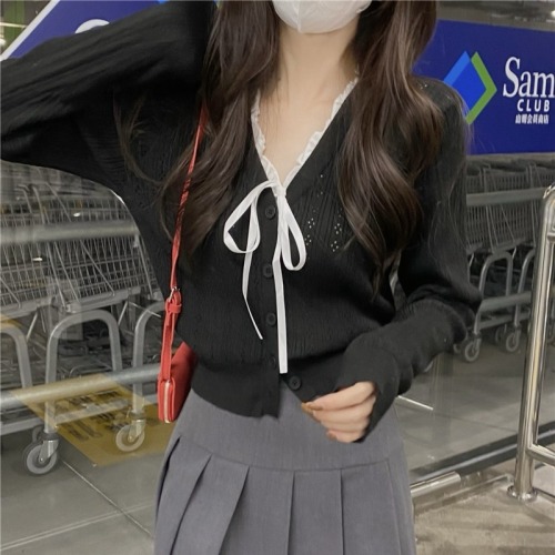 Photographed Pure Desire Soft Choker V-Neck Long-Sleeve Knit Cardigan