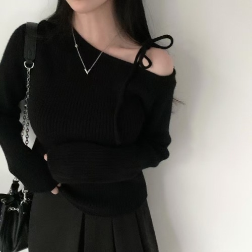 Korean chic autumn and winter niche retro irregular oblique collar off-shoulder lace-up slim slim long-sleeved knitted sweater for women