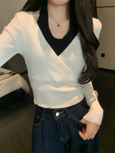 Real shooting color matching fake two-piece off-the-shoulder undershirt women's autumn inner long-sleeved T-shirt outerwear 