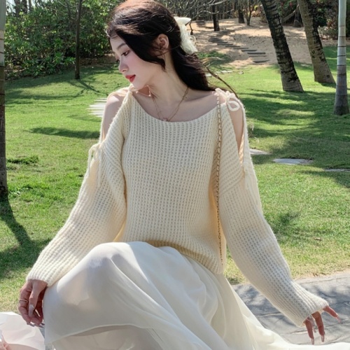 2024 new Korean style off-shoulder small fragrance soft wool mohair gentle daughter off-shoulder sweater