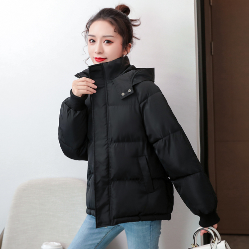 Actual shot of Korean version of small white down jacket for women, fashionable short new cotton-padded winter jacket