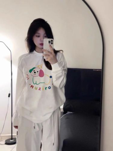 Women's White Collared Long-Sleeve T-Shirt with Personalized Print, Contrast Color, Simple and Elegant, High-End Basic Top